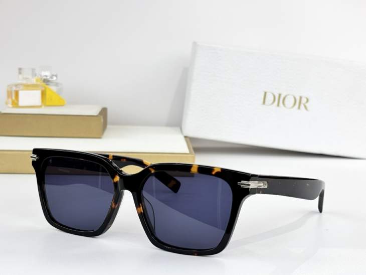 Picture of Dior Sunglasses _SKUfw76989401fw